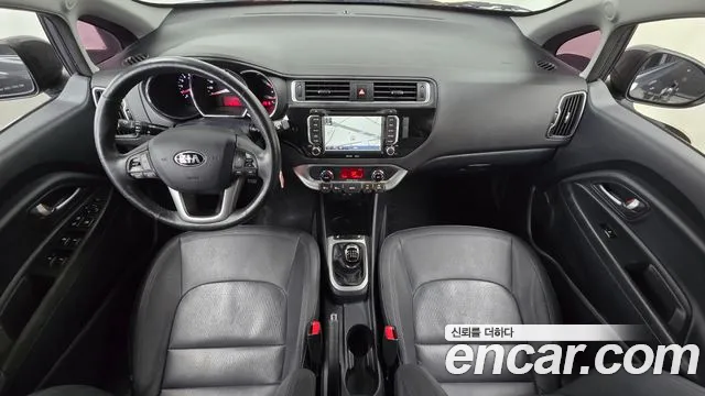 Kia Pride 2015 thumb 7