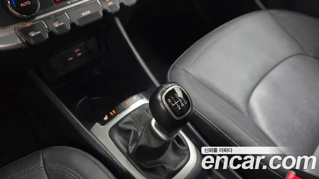 Kia Pride 2015 thumb 9
