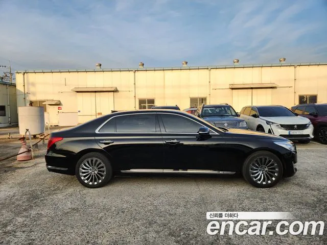 Genesis G90 2016 thumb 4