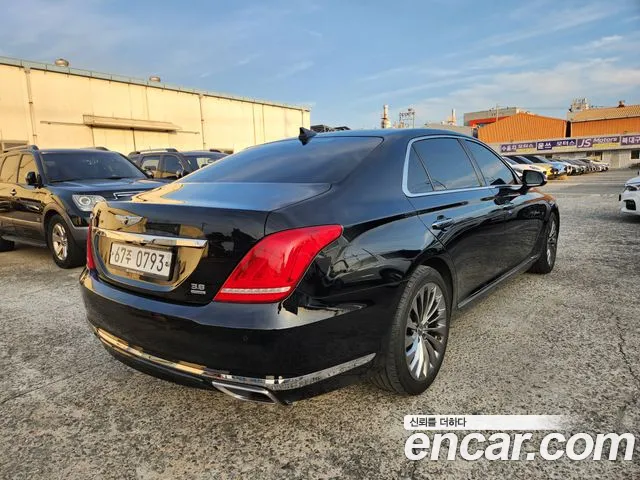 Genesis G90 2016 thumb 7