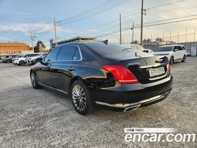 Genesis G90 2016 thumb 8