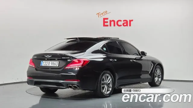 Genesis G70 2018 thumb 2