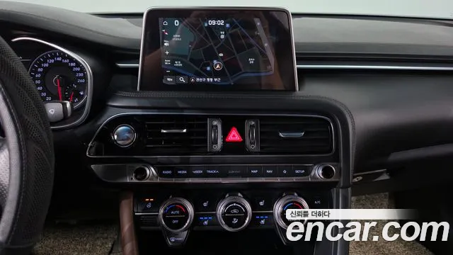 Genesis G70 2018 thumb 12
