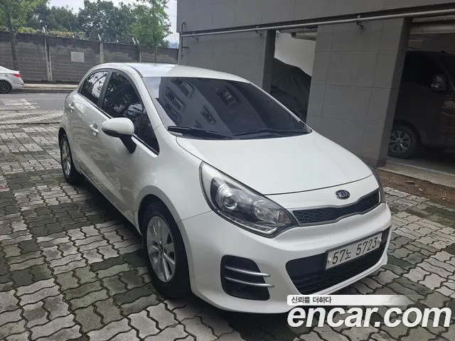 Kia Pride 2015 thumb 3