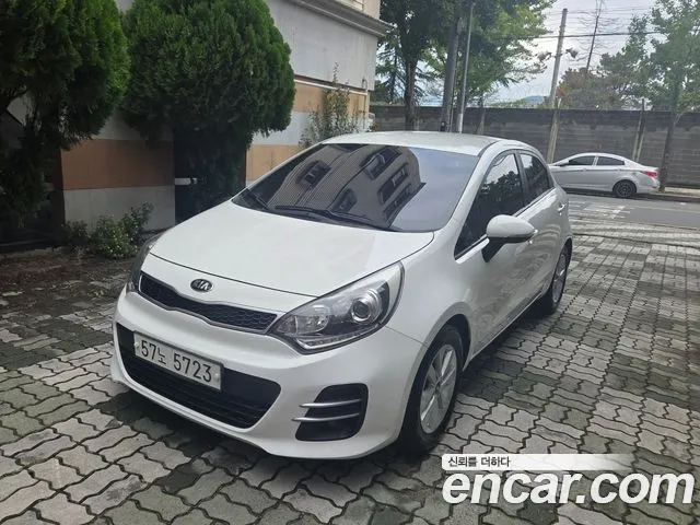 Kia Pride 2015 thumb 12