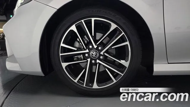 Toyota Camry 2025 thumb 4