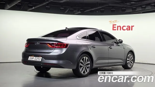 Renault-KoreaSamsung Megane 2016 thumb 2