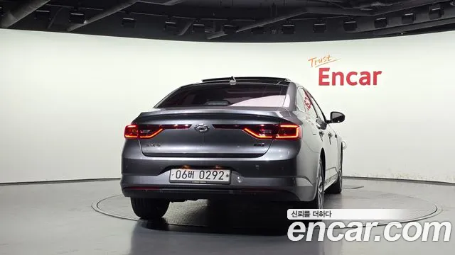 Renault-KoreaSamsung Megane 2016 thumb 4