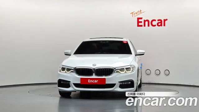 BMW 5-Series 2017 thumb 3
