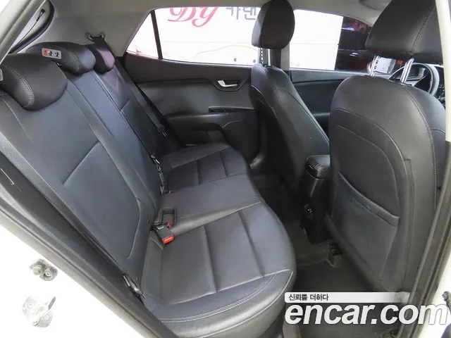 Kia Stonic 2017 thumb 7