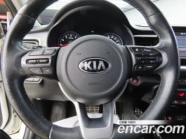 Kia Stonic 2017 thumb 9