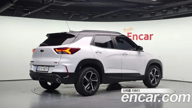 ChevroletGMDaewoo TrailBlazer 2021 thumb 2