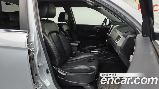 KG_Mobility_Ssangyong Rexton 2018 thumb 11