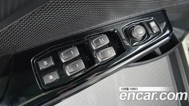 KG_Mobility_Ssangyong TIBOLI 2021 thumb 11