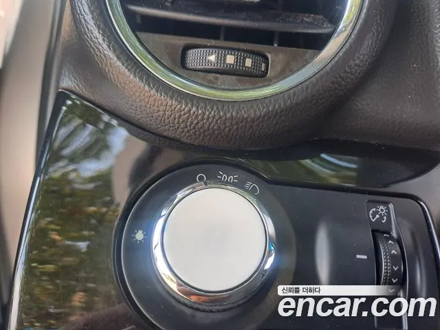 ChevroletGMDaewoo Orlando 2012 thumb 9