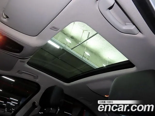 BMW 5-Series 2012 thumb 5