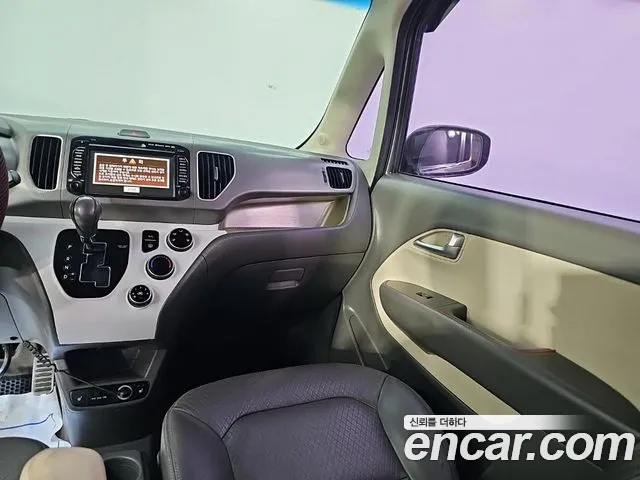 Kia Ray 2012 thumb 10