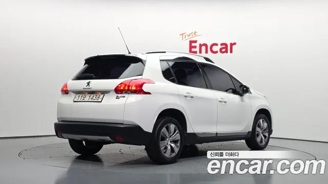Peugeot 2008 2015 thumb 2