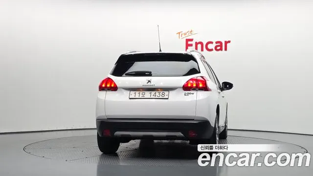 Peugeot 2008 2015 thumb 4