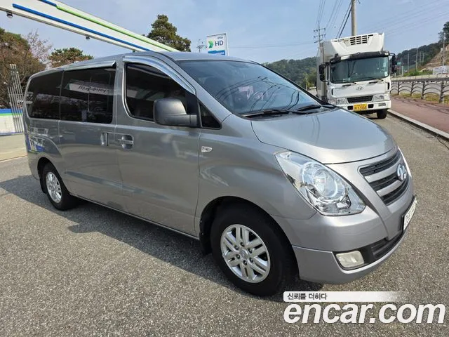 Hyundai Starex 2017 thumb 3