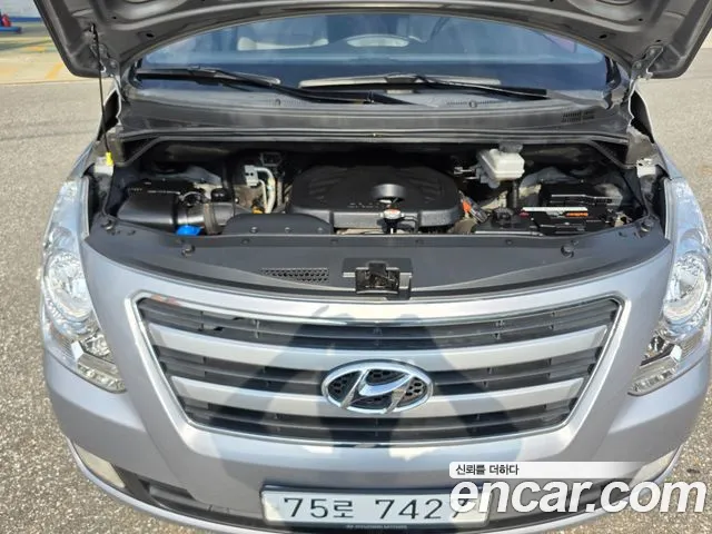 Hyundai Starex 2017 thumb 7