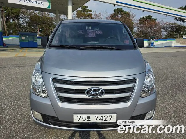 Hyundai Starex 2017 thumb 11