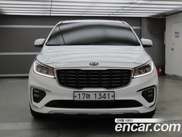Kia Carnival 2019 thumb 2