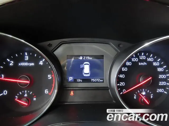 Kia Carnival 2019 thumb 10