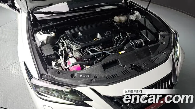 Lexus ES 2023 thumb 6