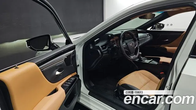 Lexus ES 2023 thumb 10