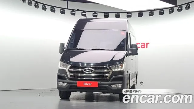 Hyundai Staria 2025 thumb 3