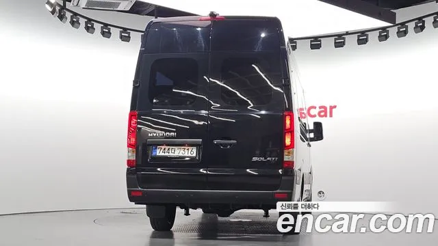 Hyundai Staria 2025 thumb 4
