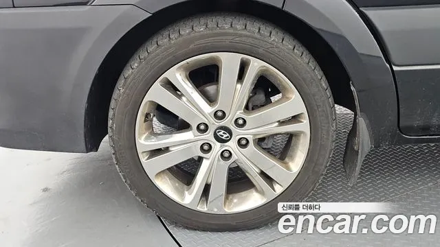 Hyundai Staria 2025 thumb 5