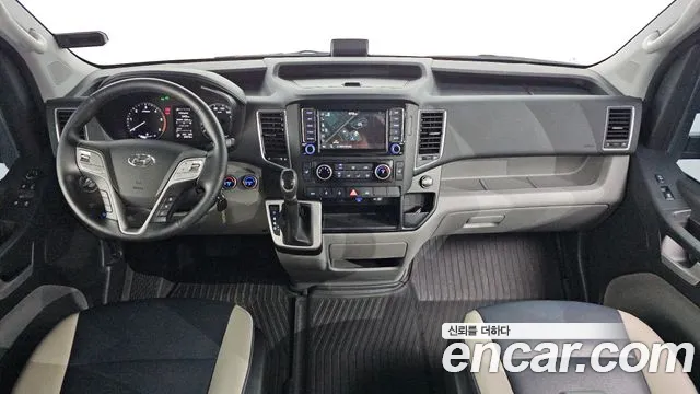 Hyundai Staria 2025 thumb 7