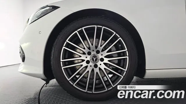 Mercedes-Benz C-Класс 2024 thumb 4