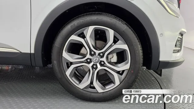Renault-KoreaSamsung Arkana 2020 thumb 5