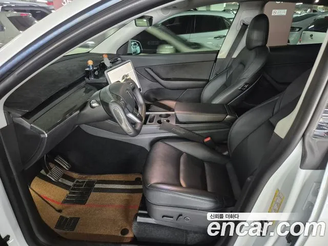 Tesla Model Y 2022 thumb 6