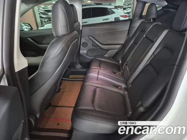 Tesla Model Y 2022 thumb 7