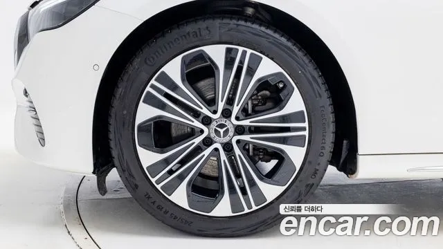 Mercedes-Benz E-Класс 2025 thumb 5