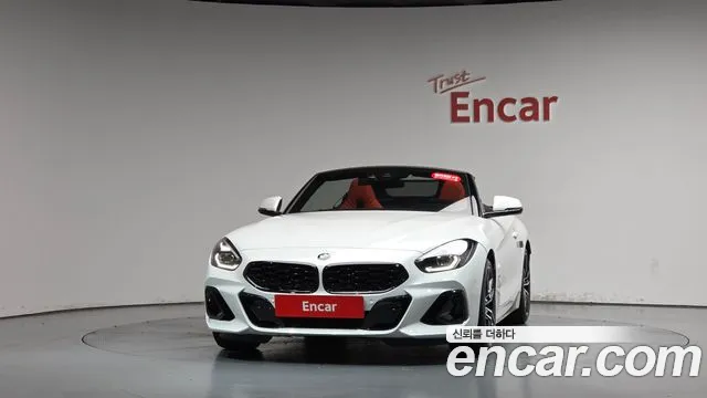 BMW Z4 2025 thumb 2