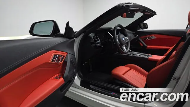 BMW Z4 2025 thumb 9