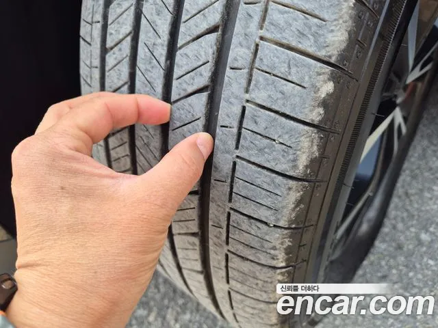 Kia Carnival 2023 thumb 9