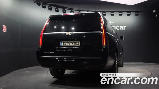 Cadillac Escalade 2017 thumb 4