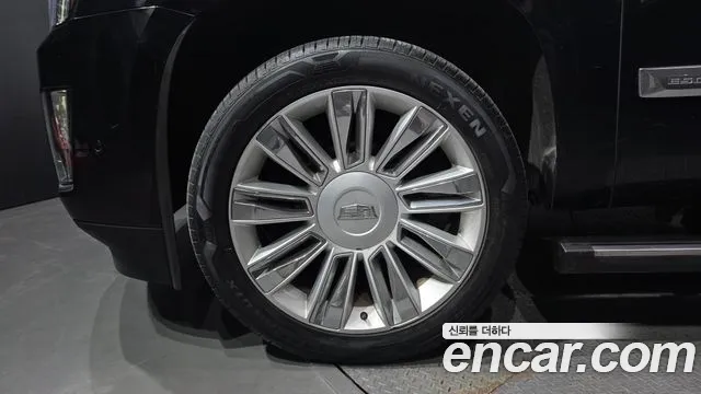 Cadillac Escalade 2017 thumb 5