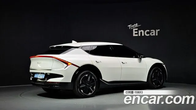Kia EV6 2026 thumb 2
