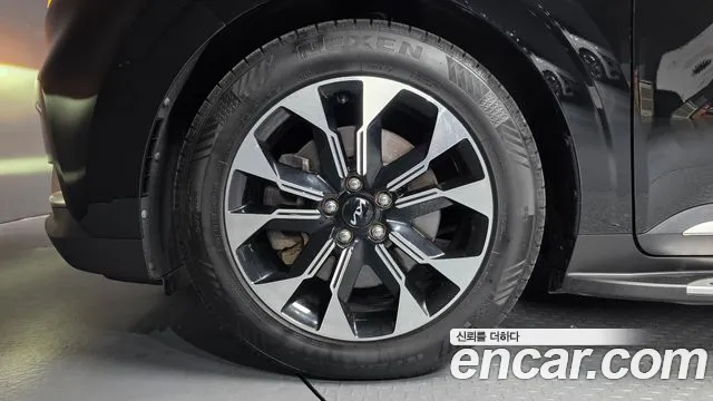 Kia Carnival 2022 thumb 4