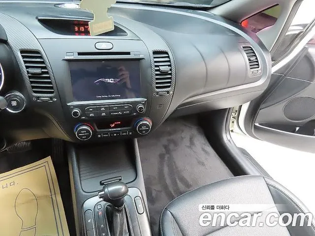 Kia K3 2013 thumb 7