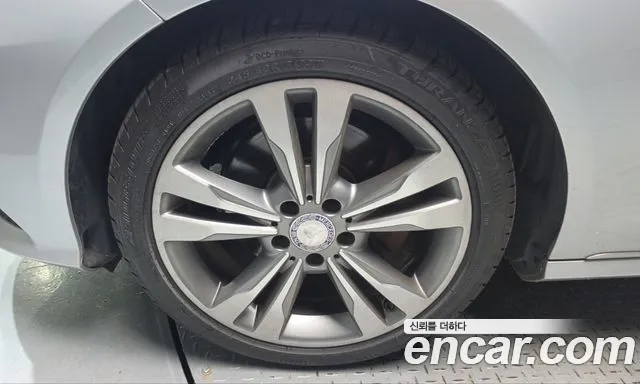 Mercedes-Benz E-Класс 2014 thumb 4