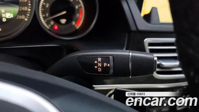 Mercedes-Benz E-Класс 2014 thumb 8