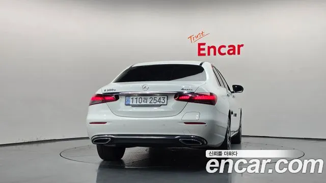 Mercedes-Benz E-Класс 2021 thumb 4
